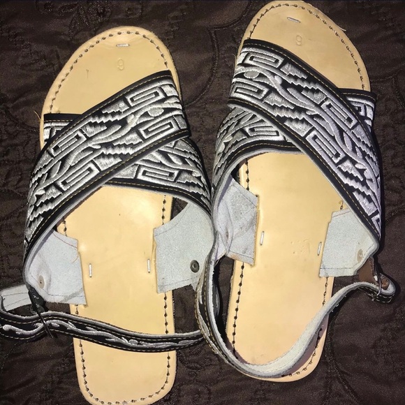 Huaraches - Picture 3 of 6